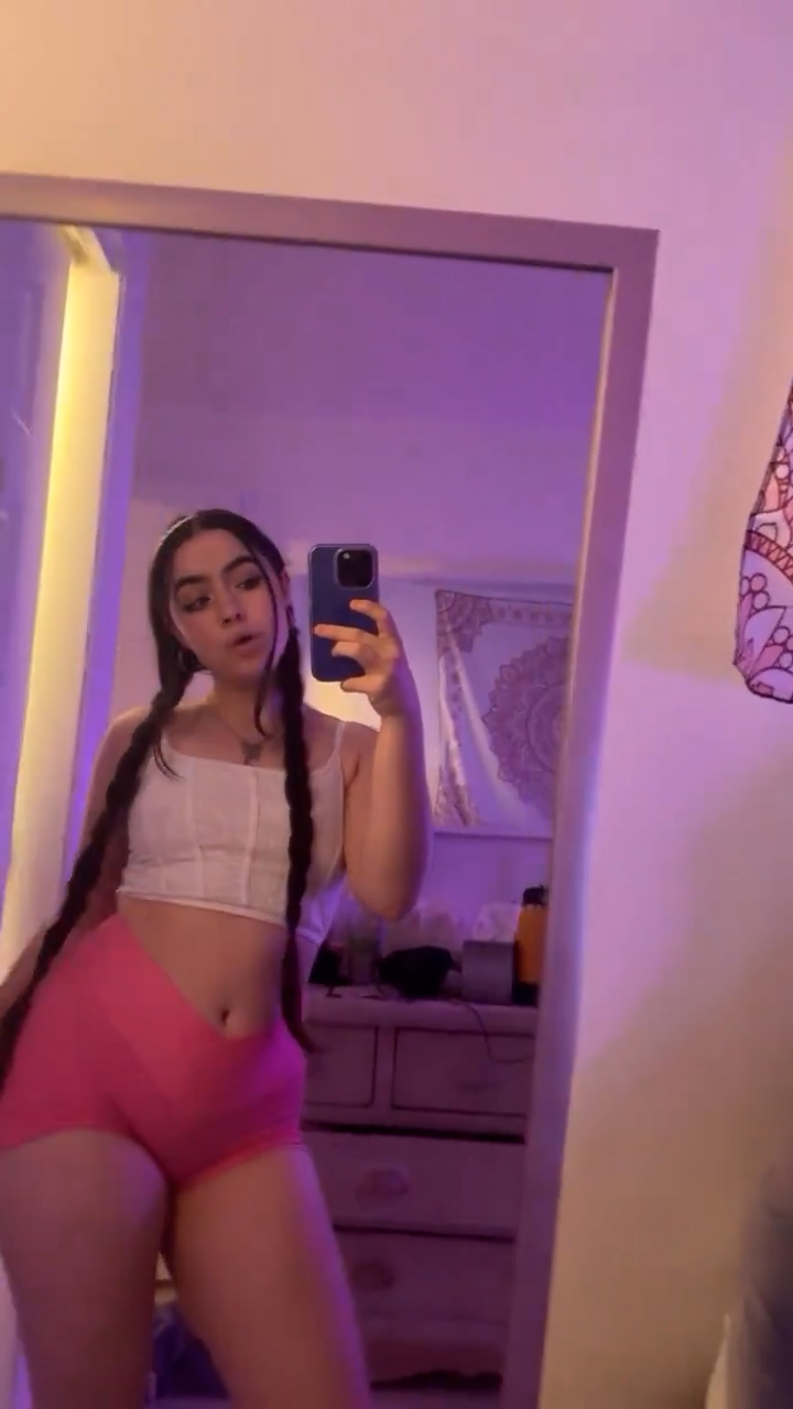 Zoeyisovip Show off Perfect Body – Onlyfans video
